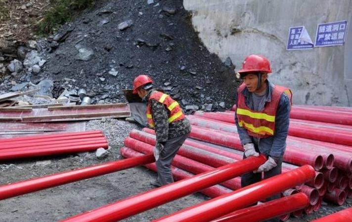 红鑫公司 专业搬家服务，一站式解决企业、个人与工厂搬迁难题